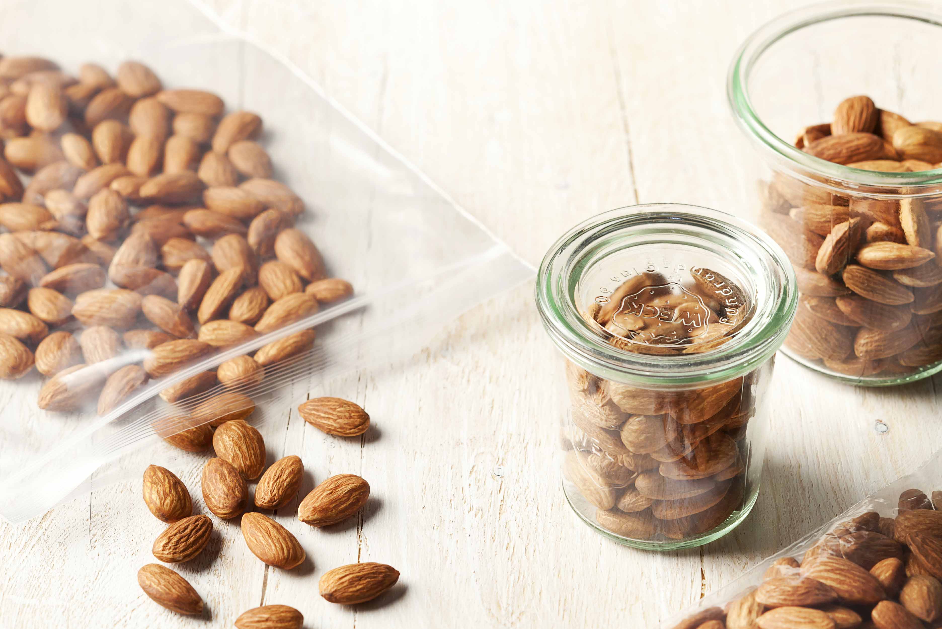 New Study Examines the Benefits of Eating Almonds on  Blood Sugar and Daily Calorie Intake